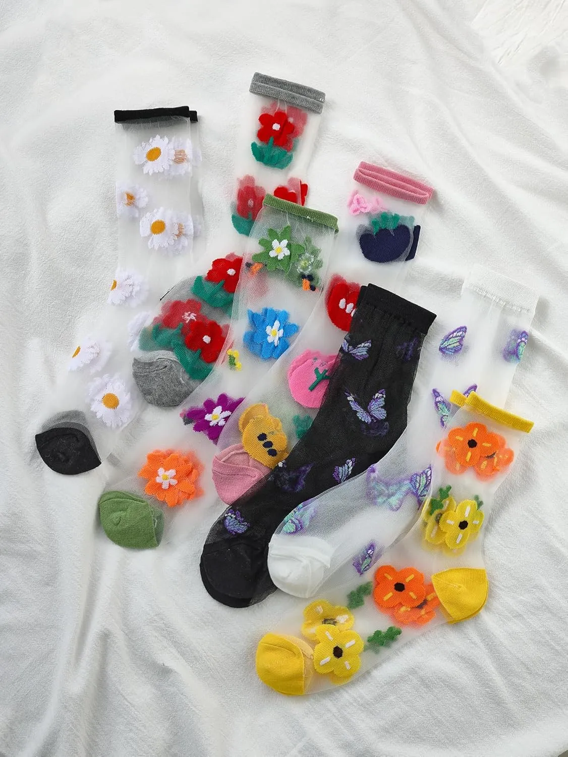 GORGLITTER Women's 4 Pairs Sheer Mesh Flower Patterned Thin Casual Crew Socks Transparent Cute Summer Socks