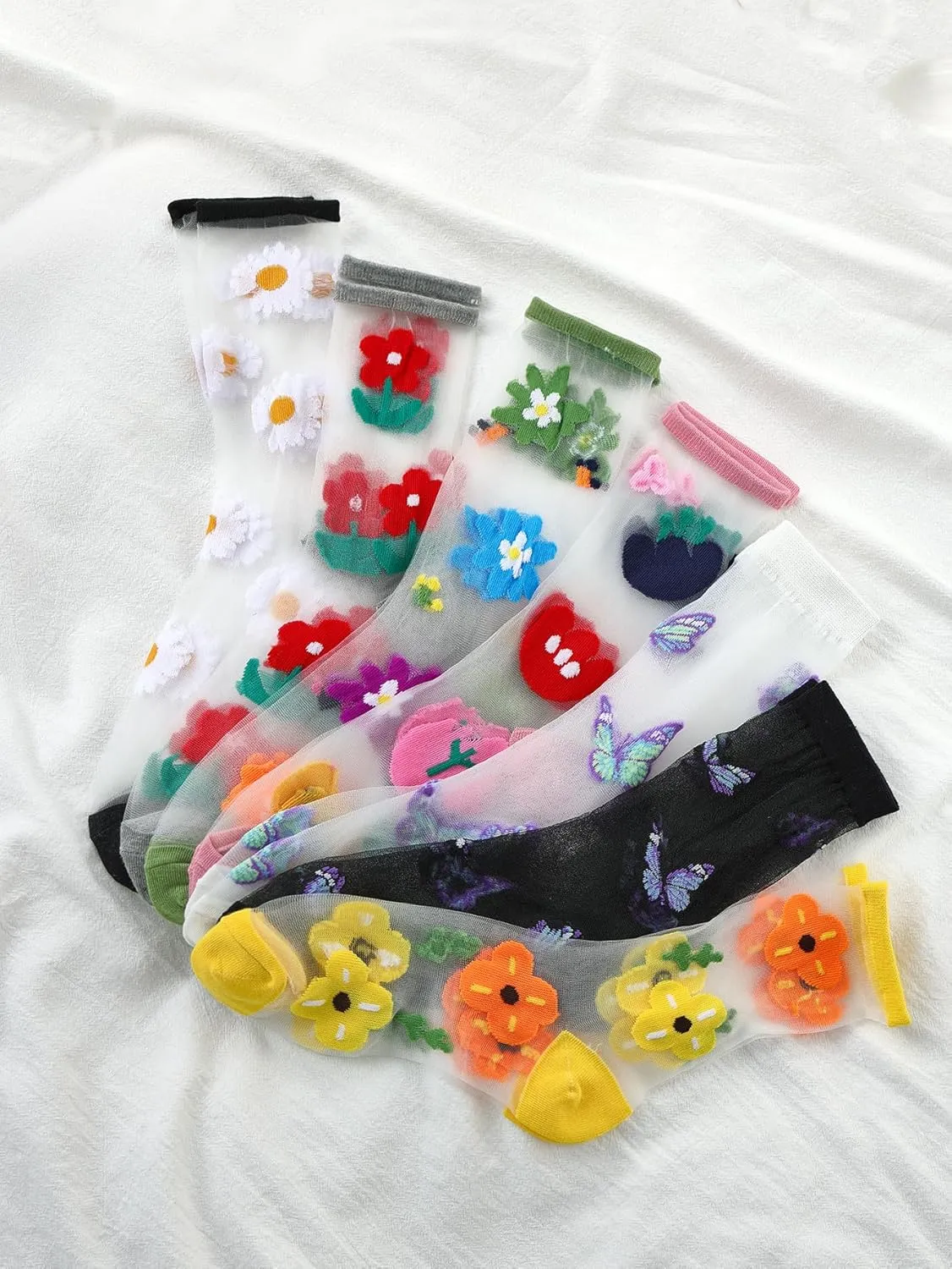 GORGLITTER Women's 4 Pairs Sheer Mesh Flower Patterned Thin Casual Crew Socks Transparent Cute Summer Socks