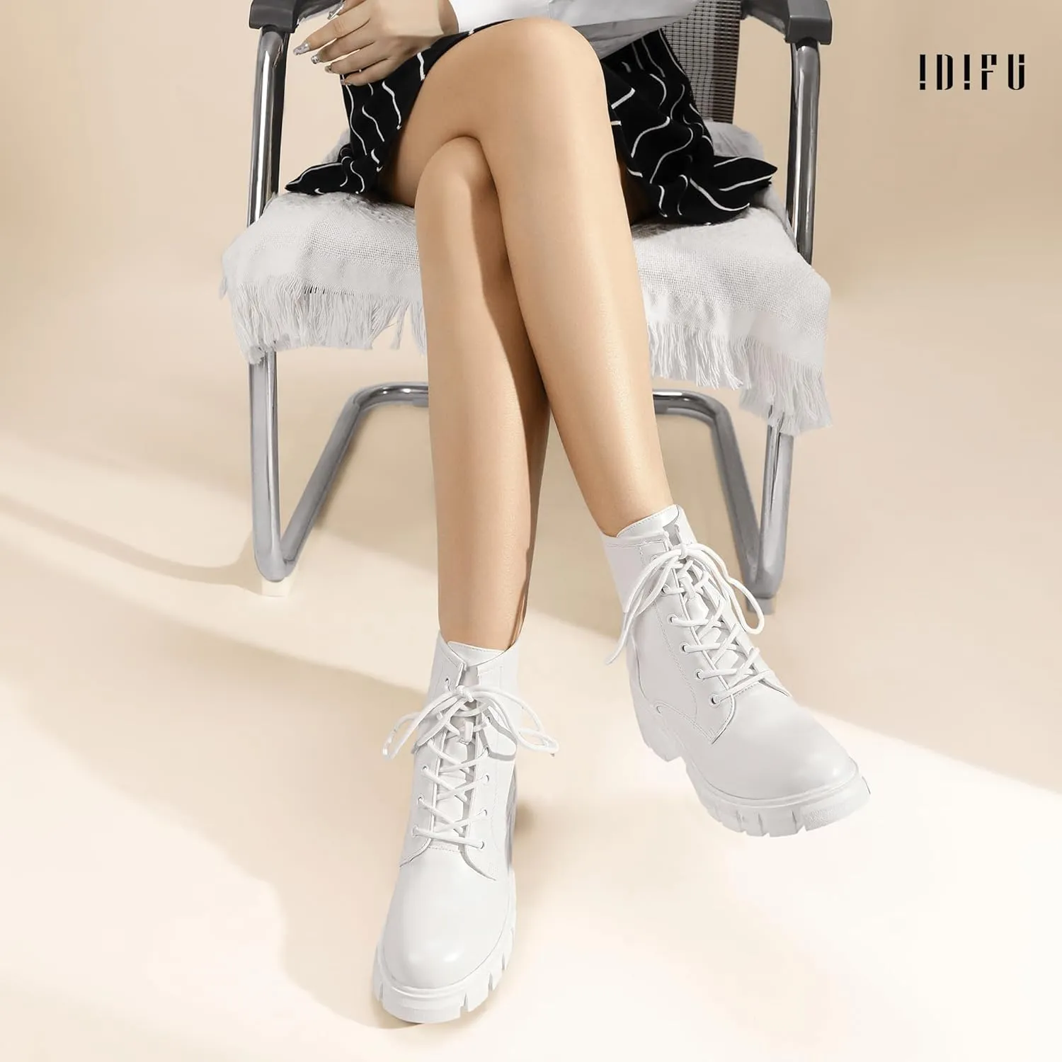 IDIFU IN2 Combat Boots Womens Ankle Boots Low Block Heel Fashion Chunky Short Platform Dress Boots for Women Round Toe Lace Up Boots Ladies Comfortable Cute Stylish Casual Work Lug Sole Booties