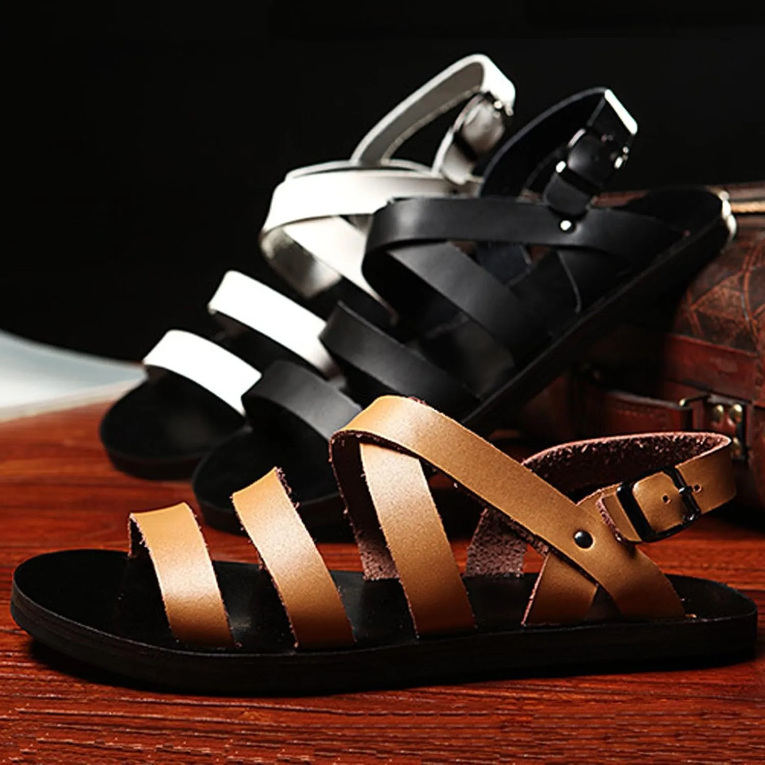 Men's Leather Cutout Flat Fisherman Sandals with Adjustable Ankle Buckle Lightweight Non-Slip Gladiator Sandals Fashion Open Toe Summer Beach Sandals