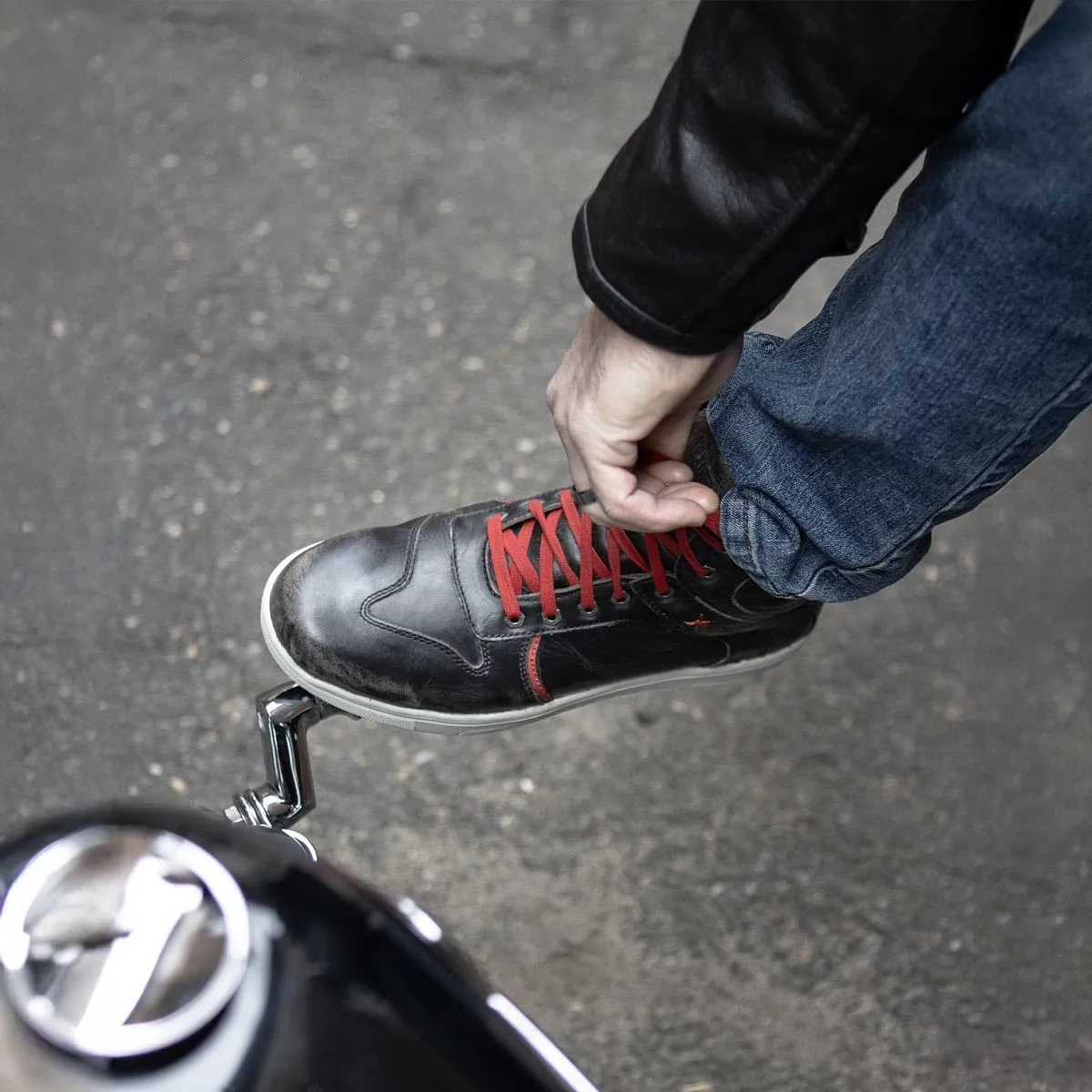 Milwaukee Leather MBM9103 Men's Vintage Leather Brown w/Red Laces High-Top Reinforced Street Riding Casual Shoes - 7.5