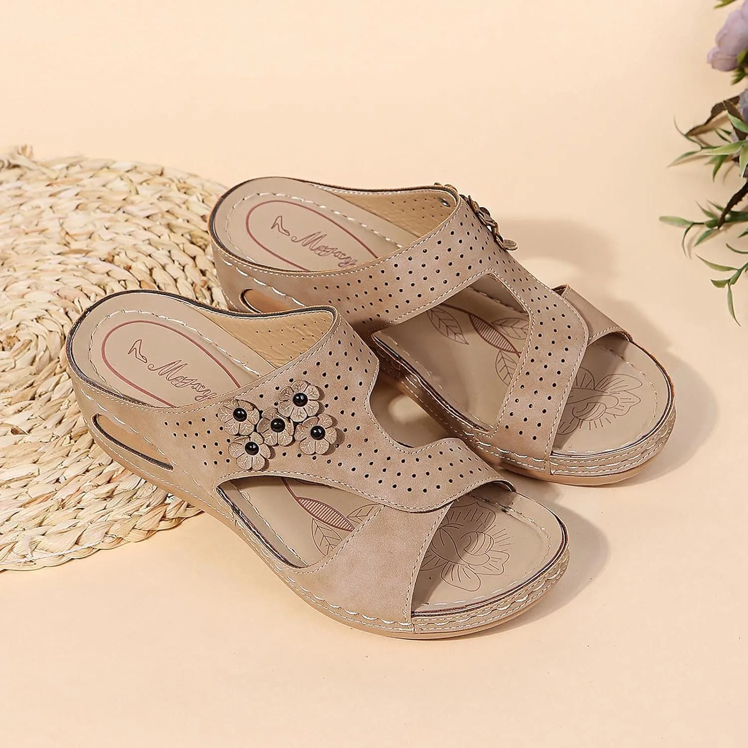 oiangi Sandals with Arch Support Fashion Flower Hollow Open Toe Wedge Sandals Summer Comfortable Casual Shoes