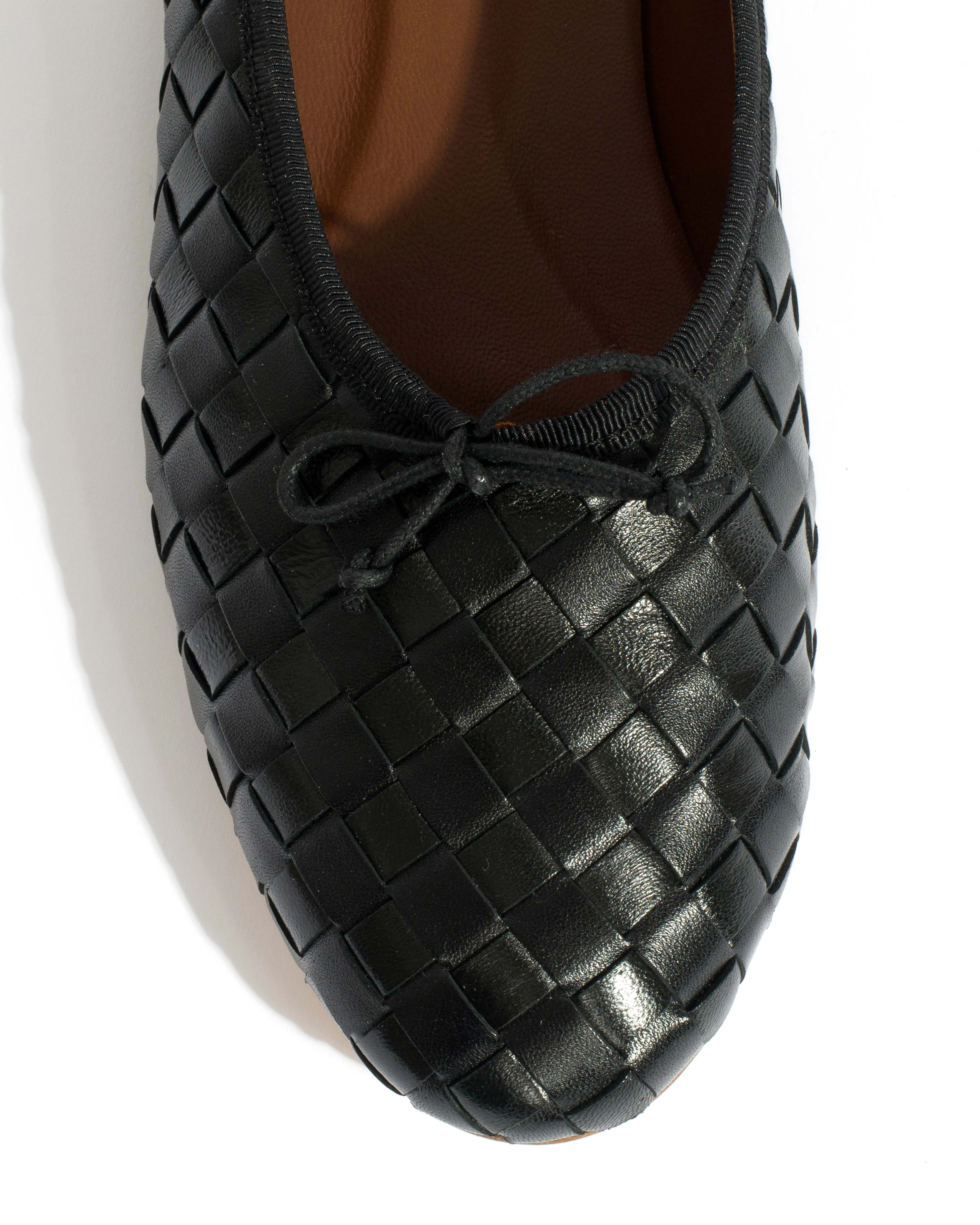 Sacha interlace Shiny lamb Black