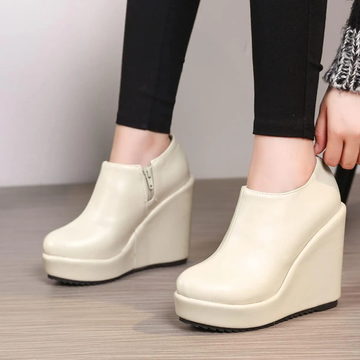 UniqueStride Women High Heel Wedge Short Ankle Boots Fashion Platform Zip up Faux Suede Ankle Booties